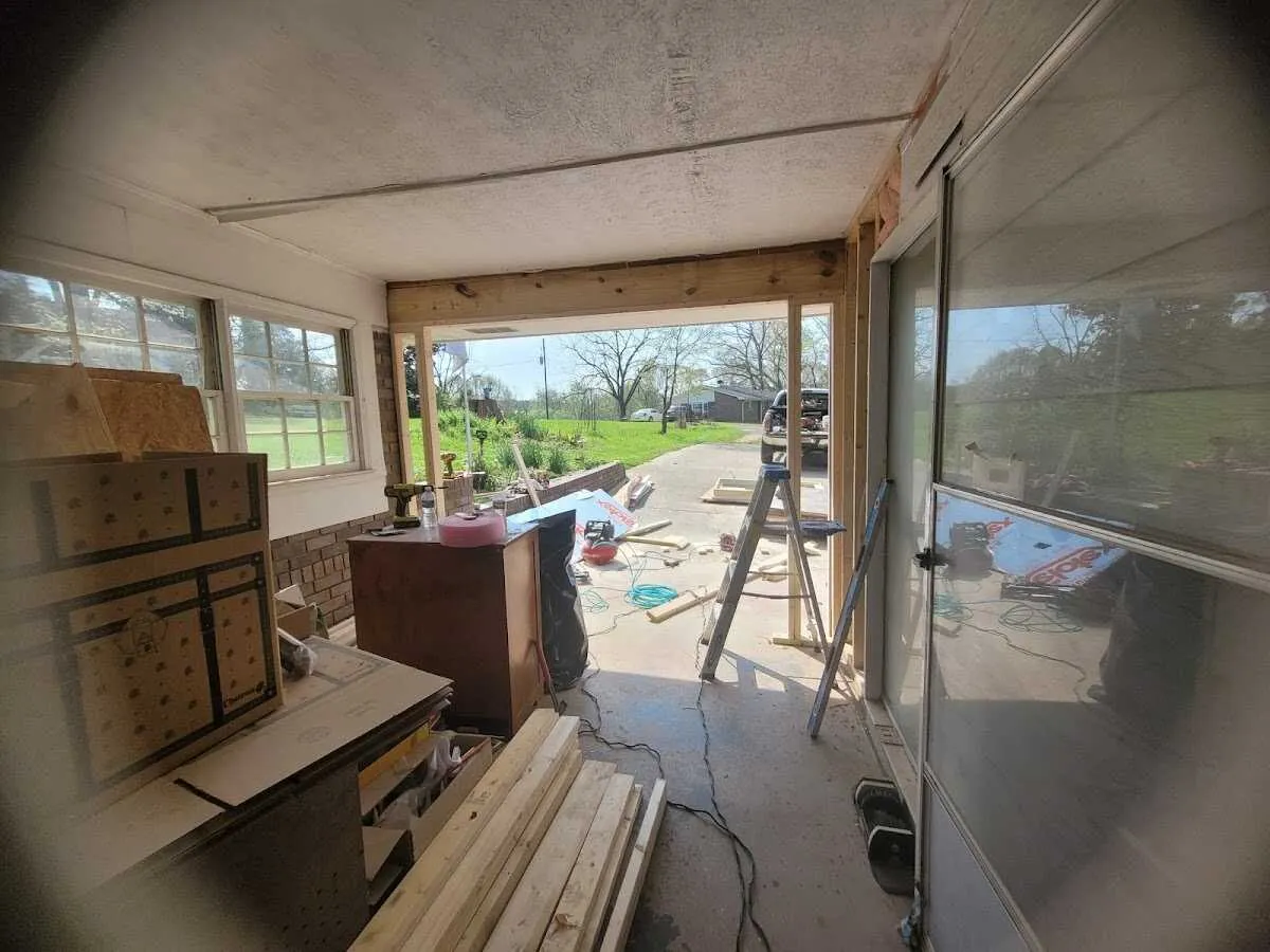 Air movers and dehumidifier for Water Mitigation Services in Redan